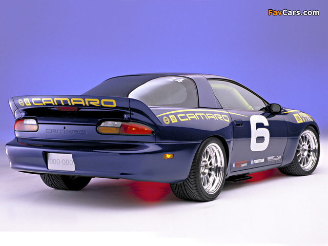 Photos of Chevrolet Camaro GM Performance Division Concept 2002 (640 x 480)