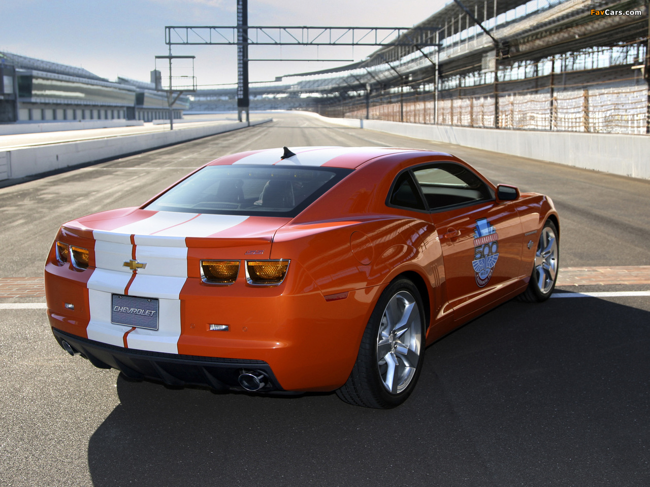 Photos of Chevrolet Camaro SS Indy 500 Pace Car 2010 (1280 x 960)