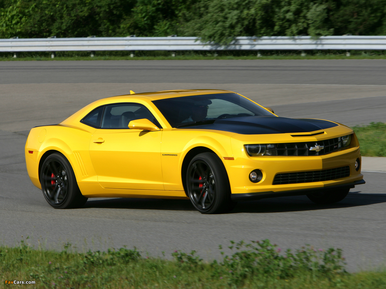 Photos of Chevrolet Camaro 1LE 2012–13 (1280 x 960)