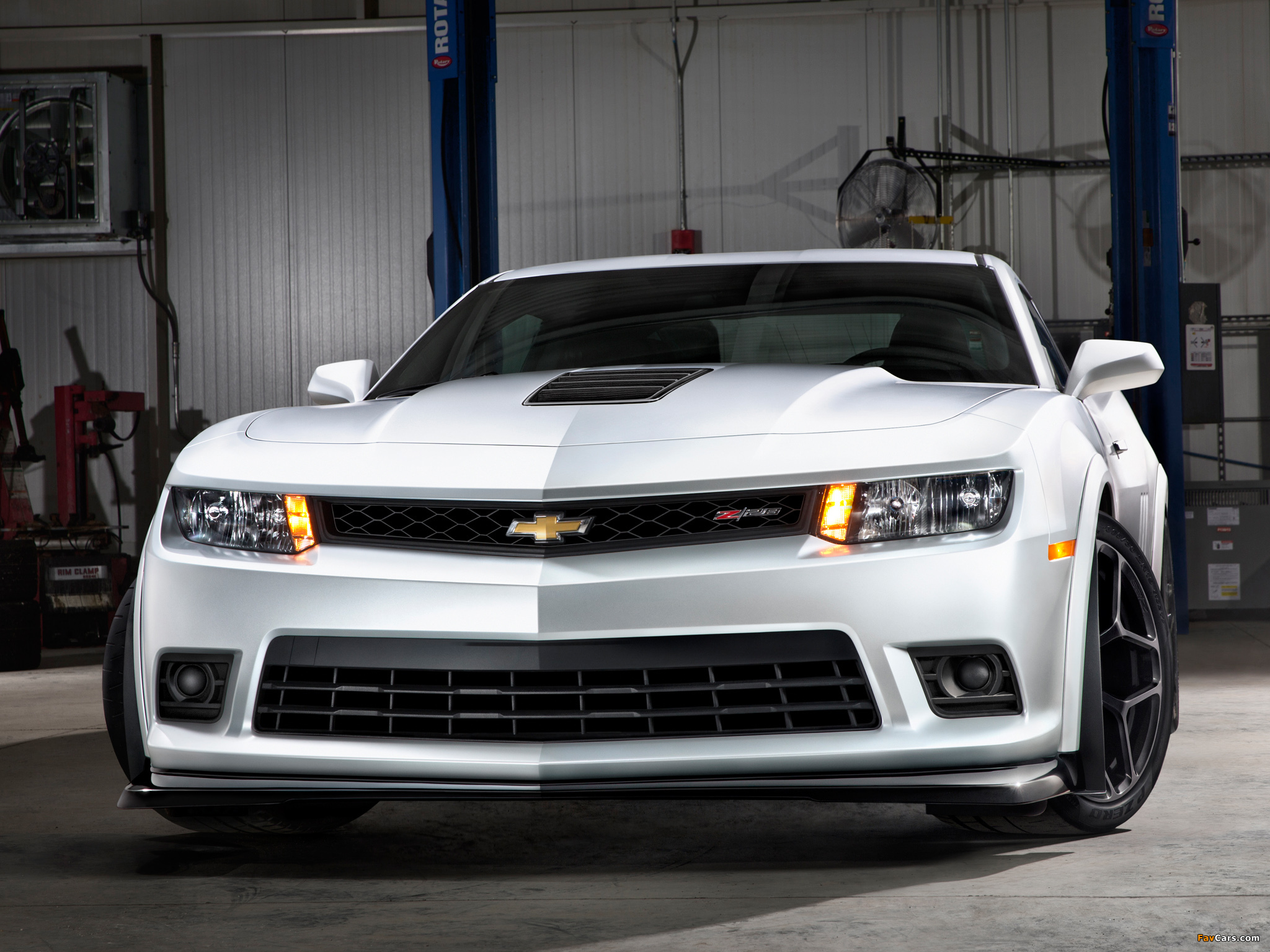 Photos of Chevrolet Camaro Z/28 2013 (2048 x 1536)