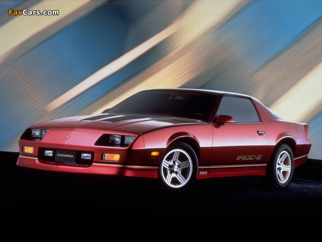 Pictures of Chevrolet Camaro Z28 IROC-Z 1985–90 (640 x 480)