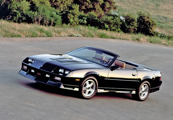 Pictures of Chevrolet Camaro Z28 Convertible 1991–92
