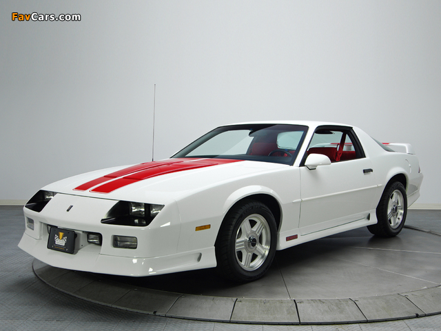 Pictures of Chevrolet Camaro Z28 25th Anniversary Heritage Edition 1992 (640 x 480)