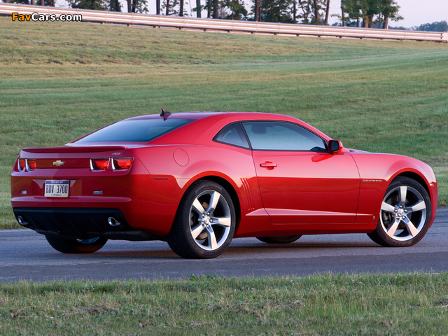 Pictures of Chevrolet Camaro RS 2009–13 (640 x 480)