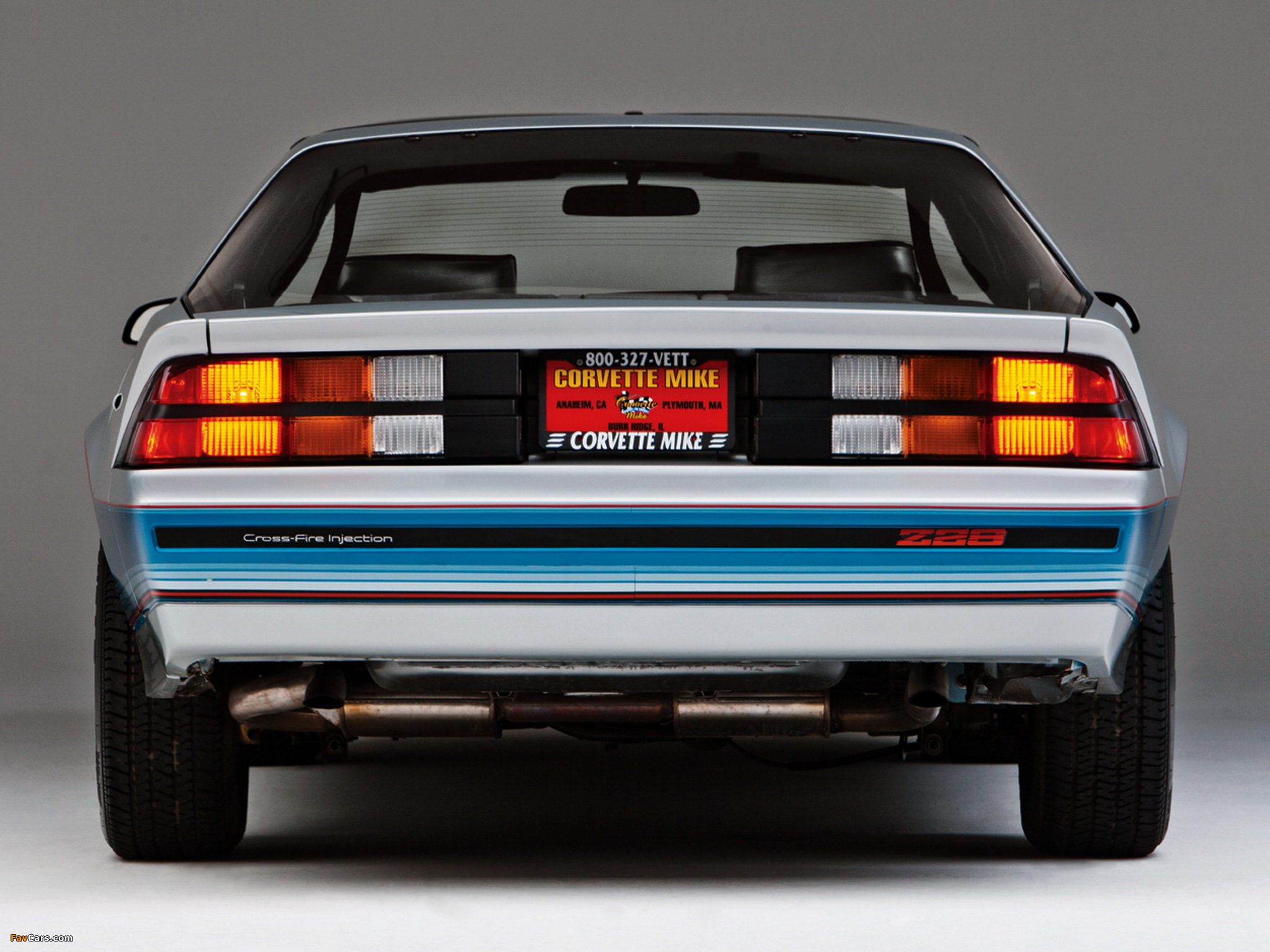 Chevrolet Camaro Z28 T-Top 1982–84 wallpapers (2048 x 1536)