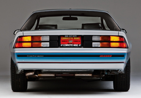 Chevrolet Camaro Z28 T-Top 1982–84 wallpapers