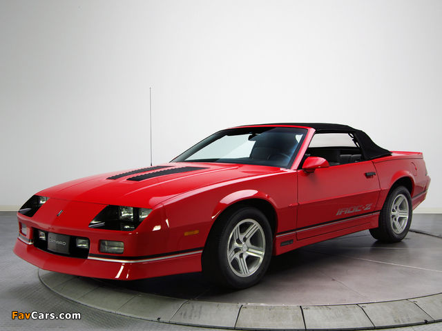 Chevrolet Camaro Z28 IROC-Z Convertible 1987–90 wallpapers (640 x 480)