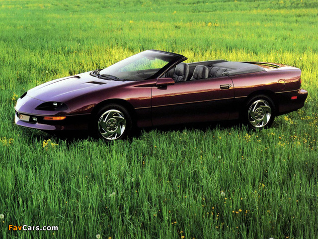 Chevrolet Camaro Convertible 1993–97 wallpapers (640 x 480)