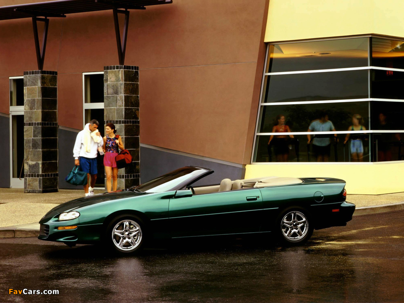 Chevrolet Camaro Convertible 1998–2002 wallpapers (800 x 600)
