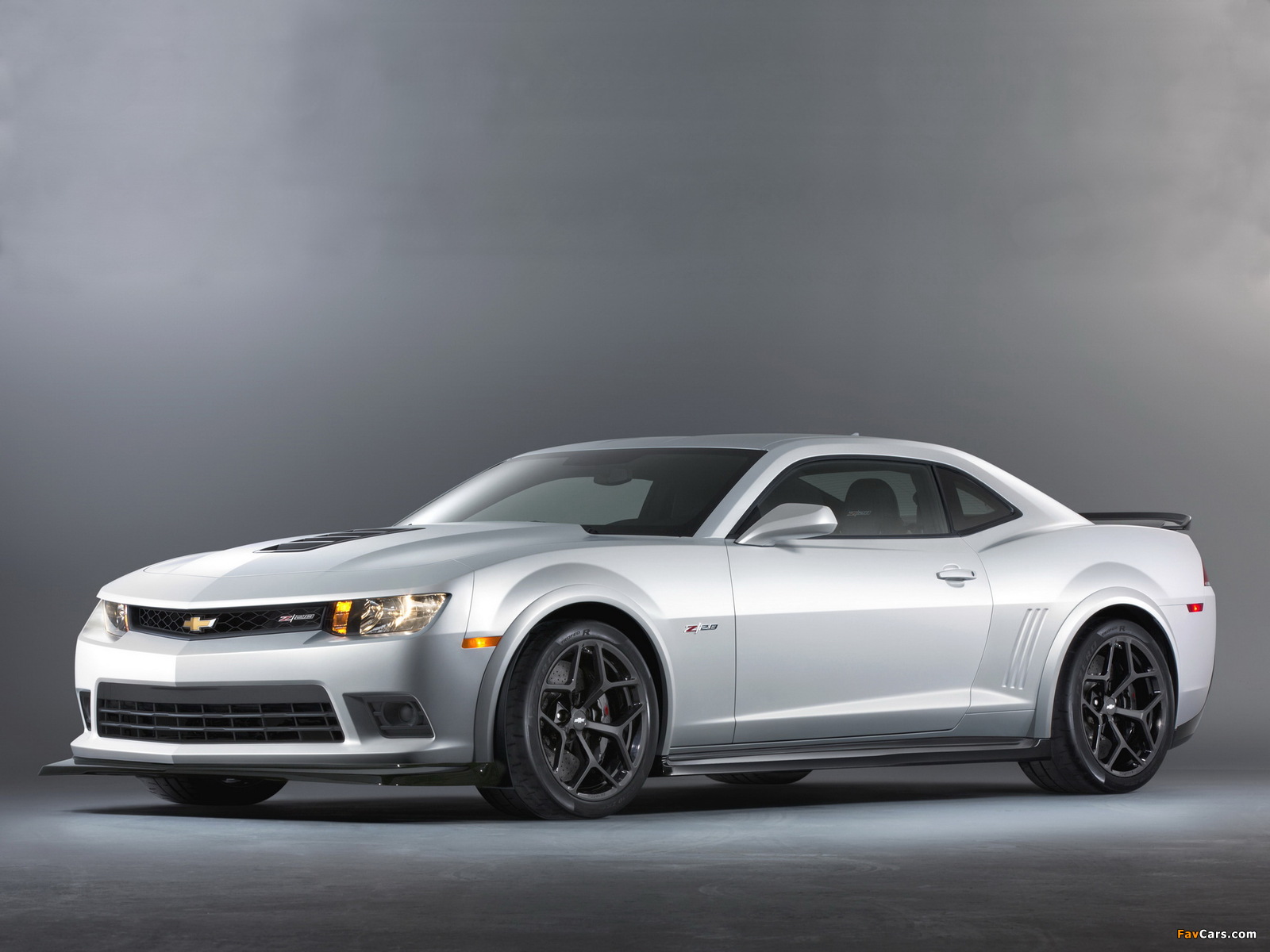 Chevrolet Camaro Z/28 2013 wallpapers (1600 x 1200)