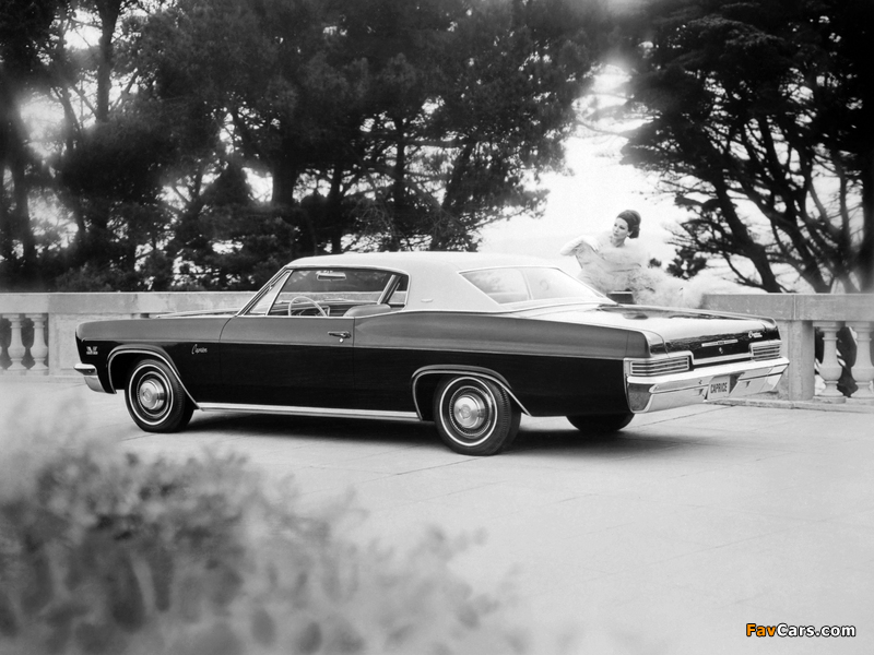 Chevrolet Caprice Custom Coupe (16647) 1966 photos (800 x 600)