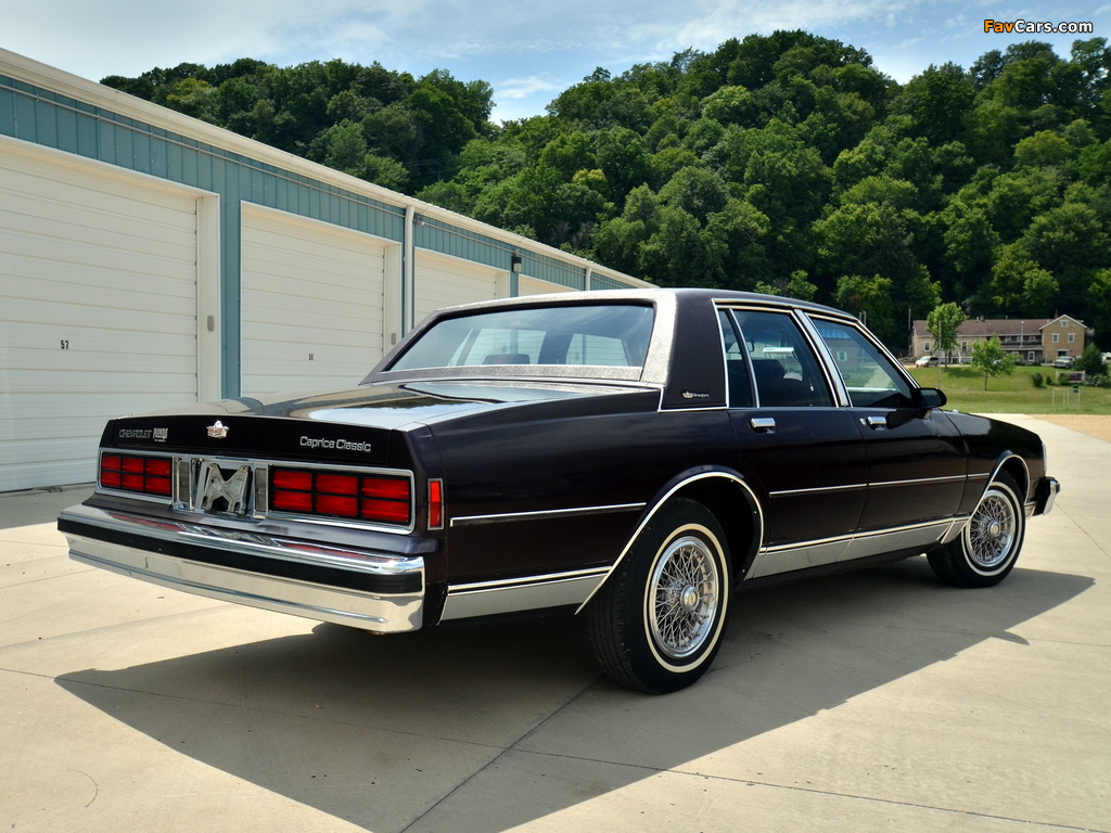 Chevrolet Caprice Classic Brougham 1987–90 wallpapers (1024 x 768)