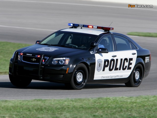 Chevrolet Caprice Police Patrol Vehicle 2010 photos (640 x 480)