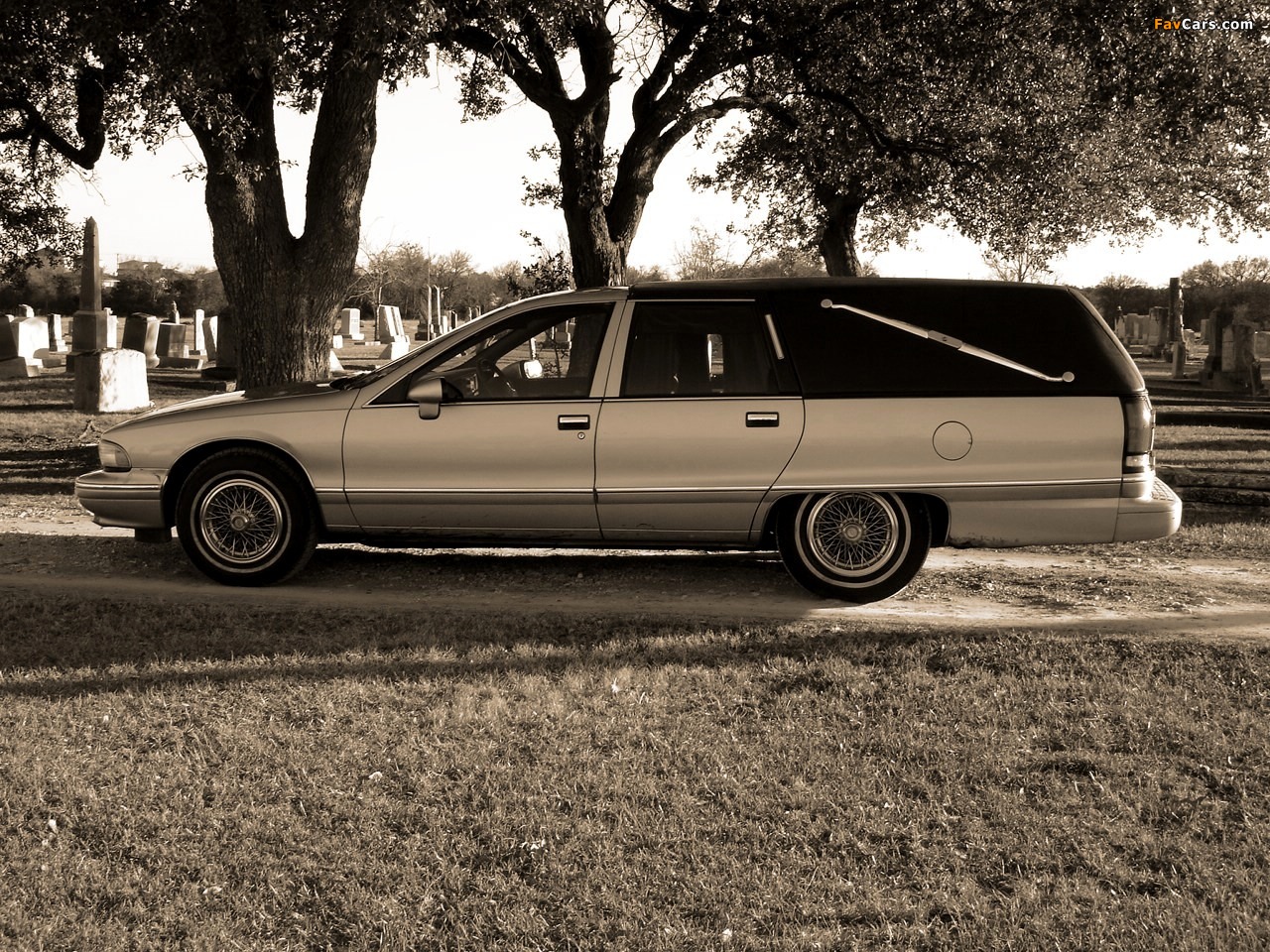 Images of Chevrolet Caprice Hearse 1991–96 (1280 x 960)