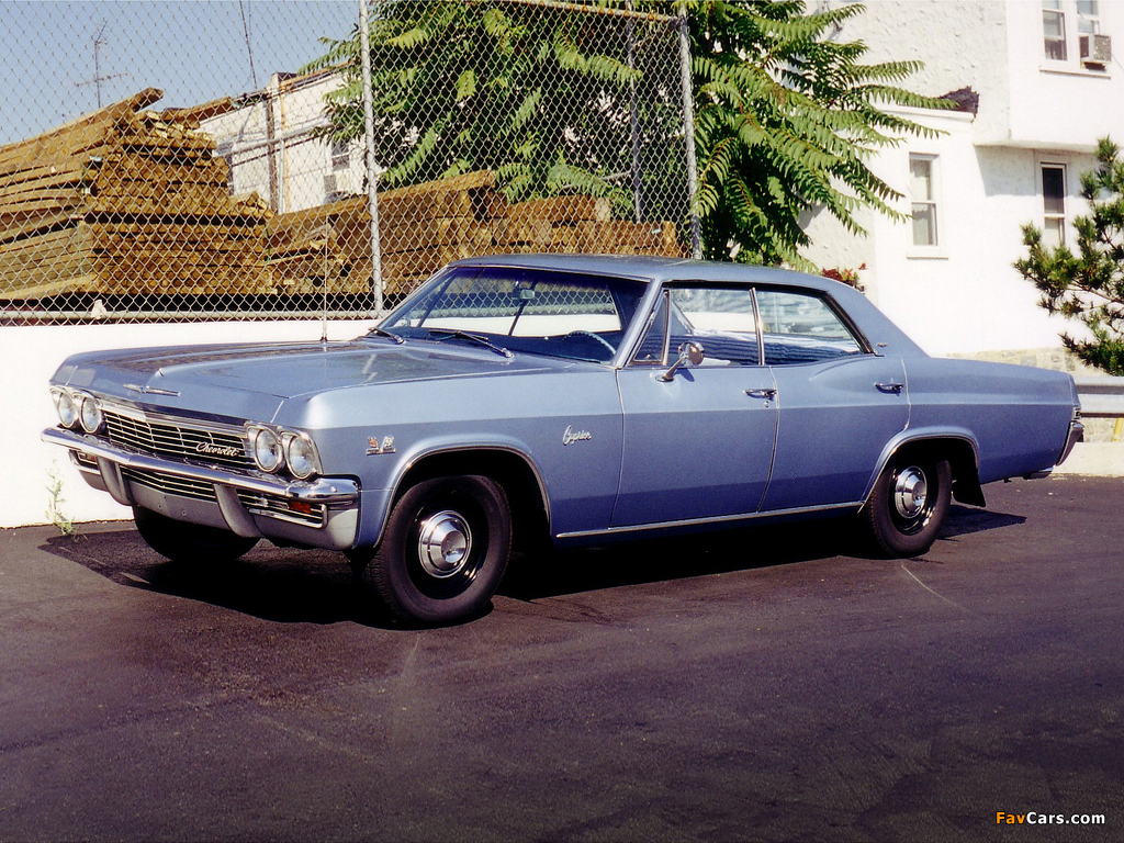 Pictures of Chevrolet Caprice Custom Sedan 1965 (1024 x 768)