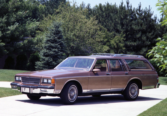 Pictures of Chevrolet Caprice Estate Wagon 1986