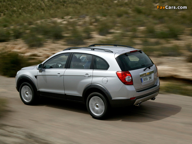 Chevrolet Captiva 2006–11 images (640 x 480)