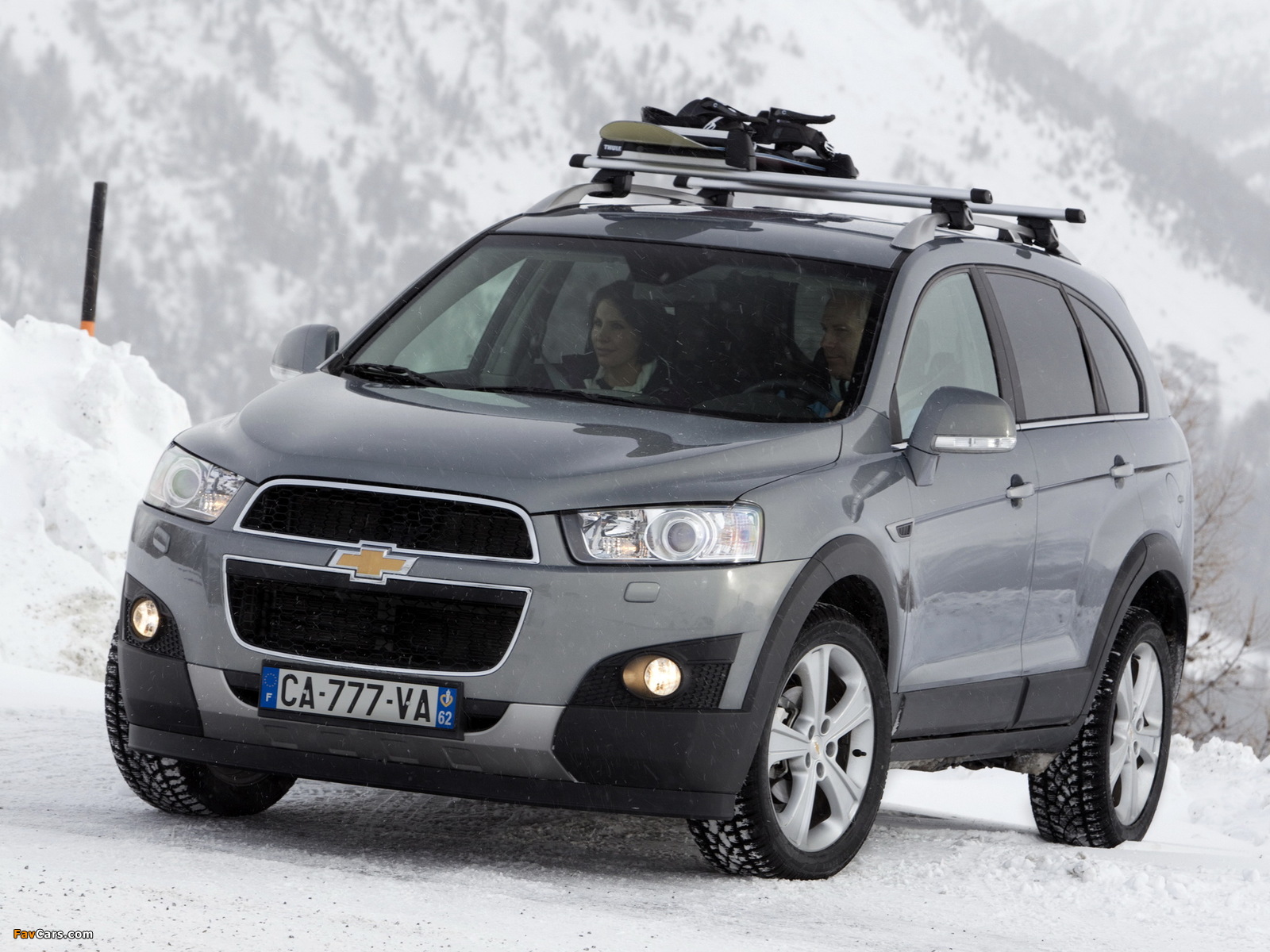 Chevrolet Captiva 2011–13 images (1600 x 1200)