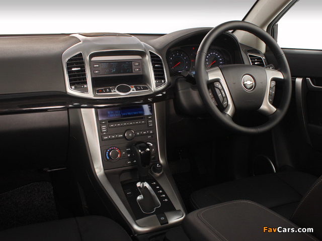 Chevrolet Captiva ZA-spec 2011 photos (640 x 480)