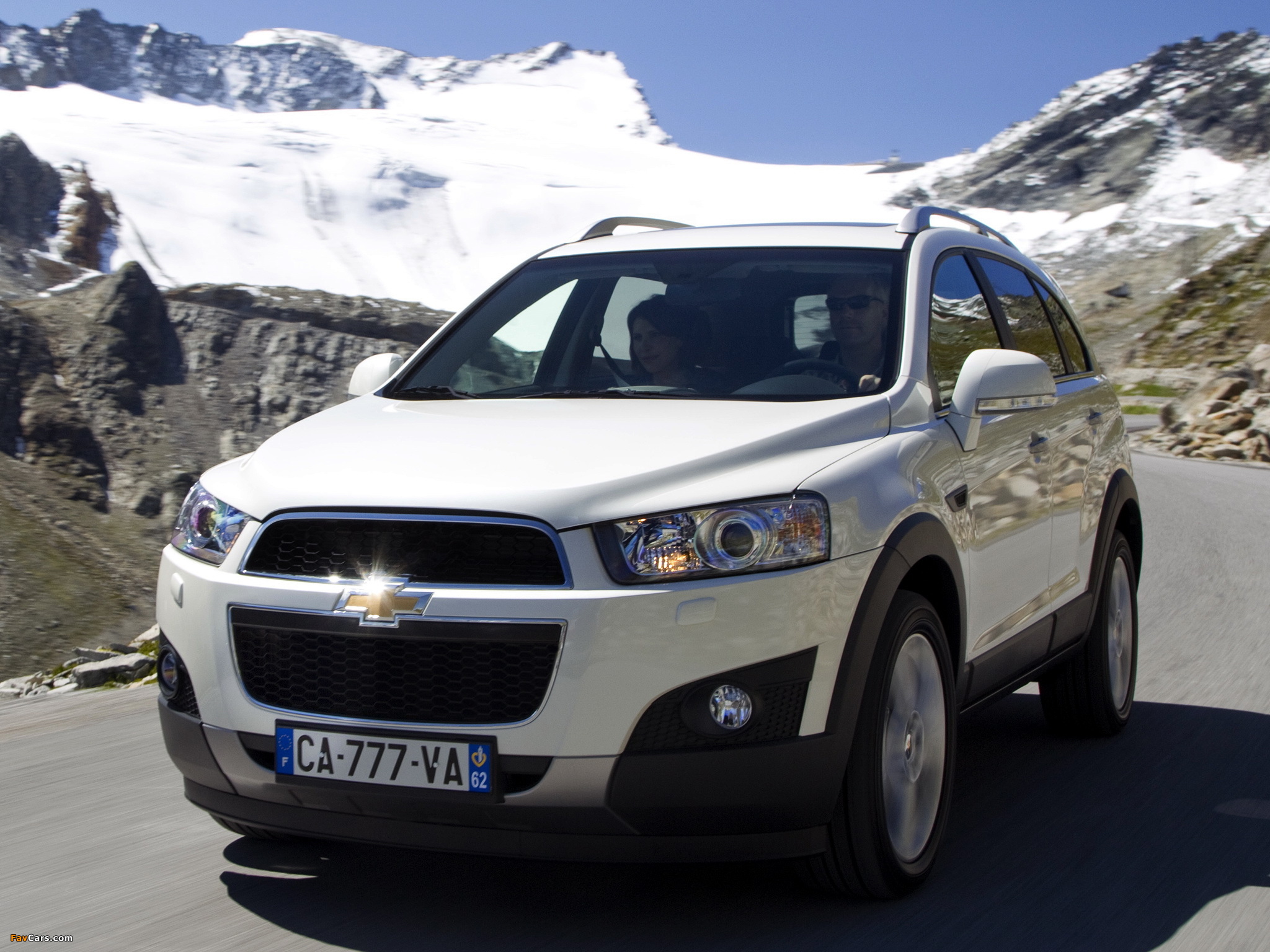 Images of Chevrolet Captiva 2011–13 (2048 x 1536)