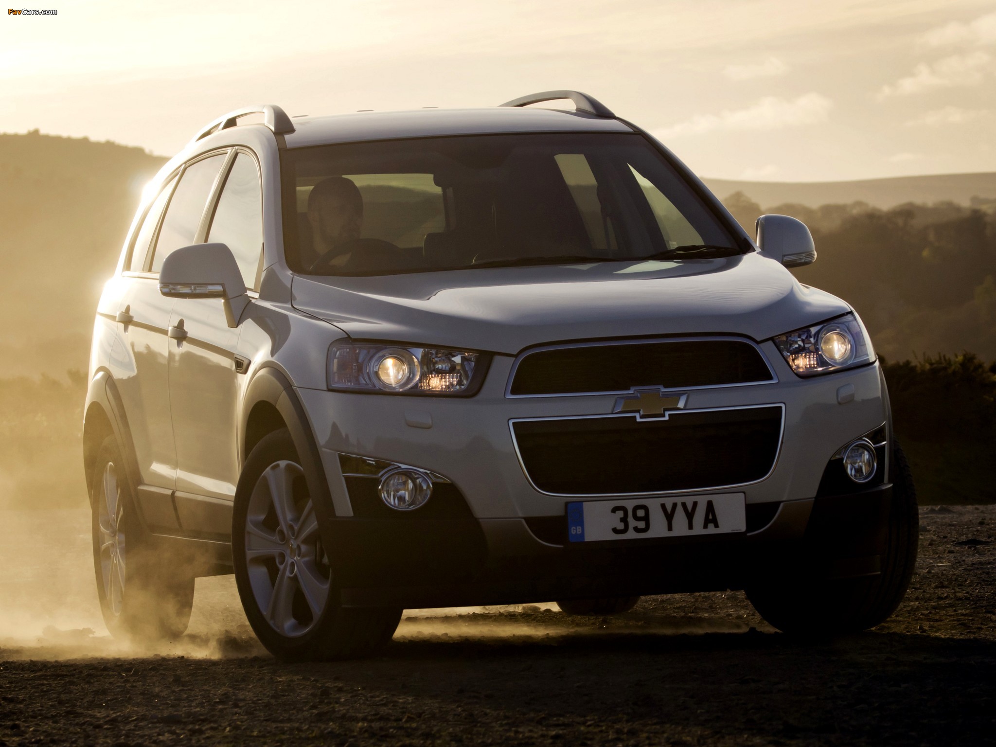 Photos of Chevrolet Captiva UK-spec 2011 (2048 x 1536)