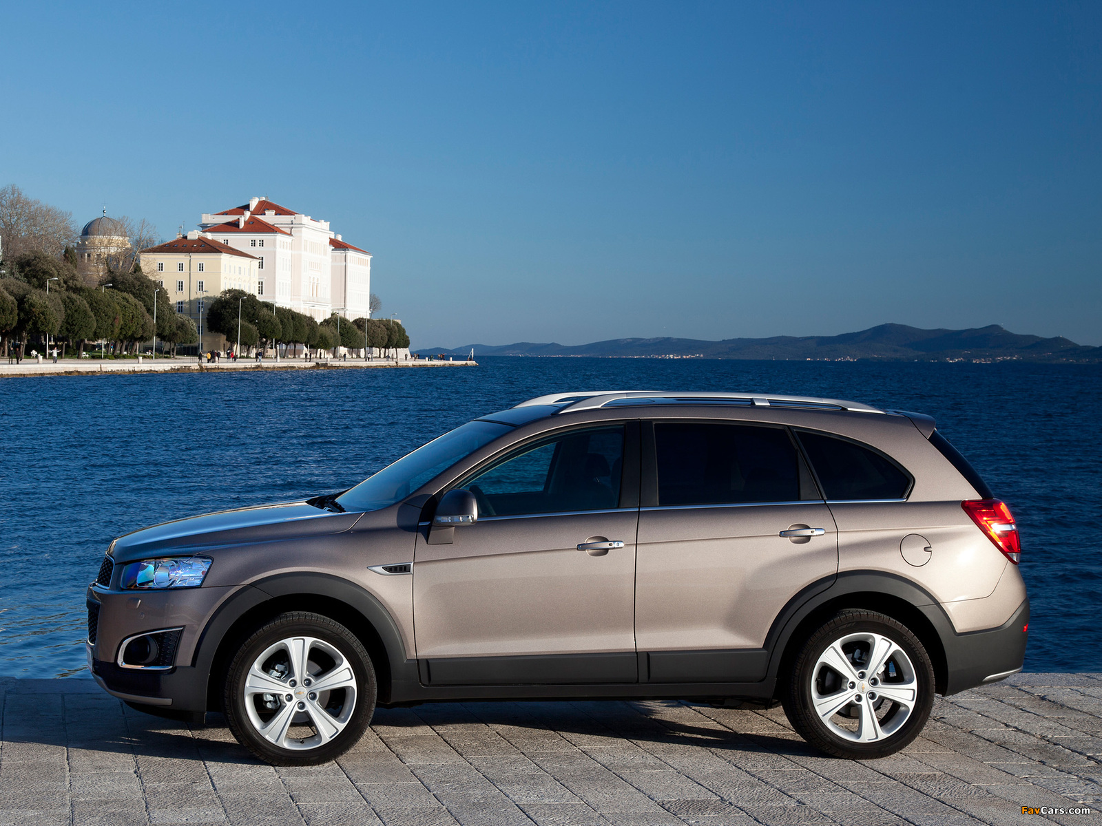 Photos of Chevrolet Captiva 2013 (1600 x 1200)