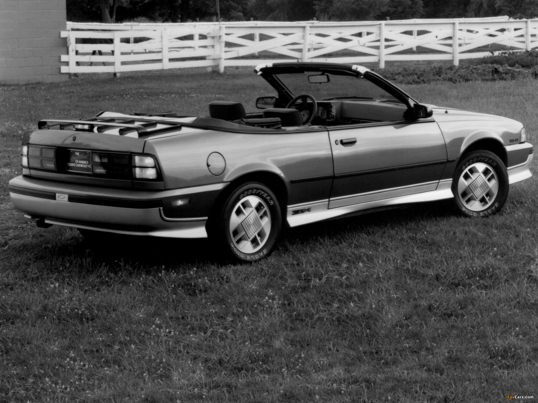 Chevrolet Cavalier Z24 Convertible 1988 images (2048 x 1536)
