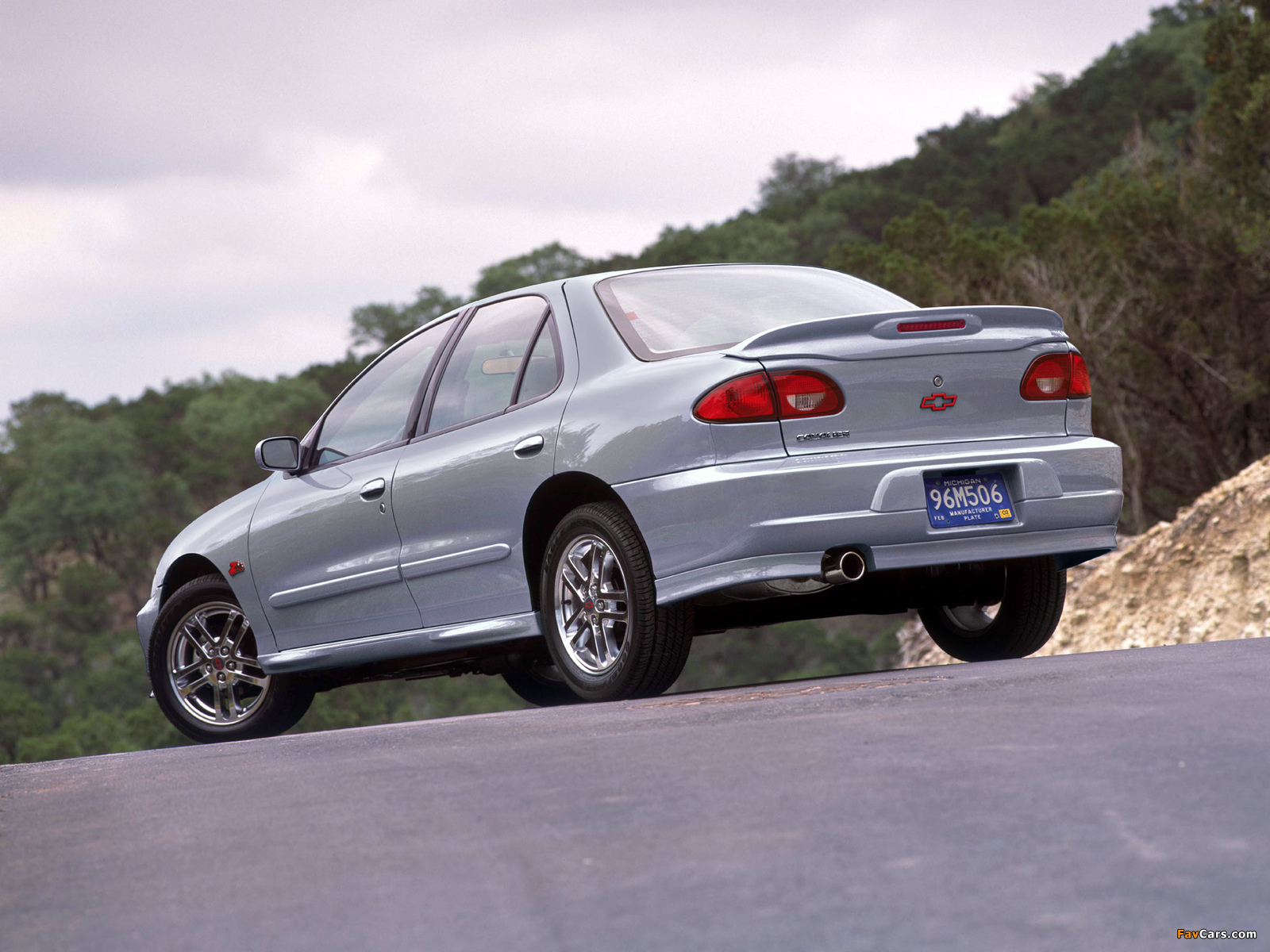 Chevrolet Cavalier Z24 2001–03 pictures (1600 x 1200)