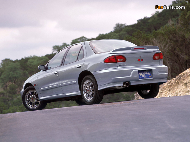 Chevrolet Cavalier Z24 2001–03 pictures (640 x 480)