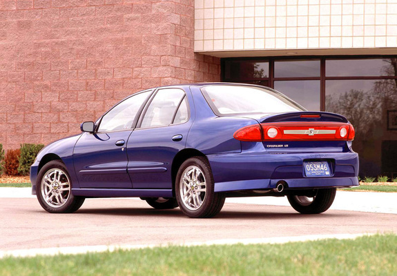 Chevrolet Cavalier 2003–05 pictures