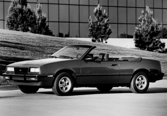 Pictures of Chevrolet Cavalier Convertible 1984–87