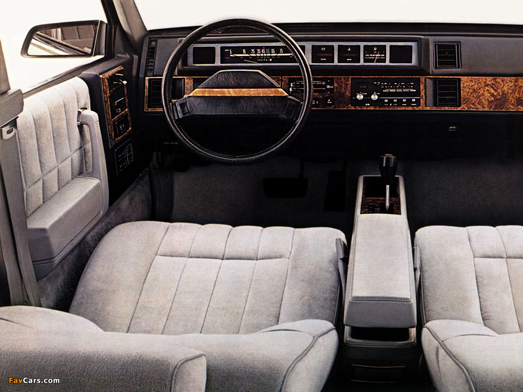 Chevrolet Celebrity Sedan (W19) 1982–85 images (1024 x 768)
