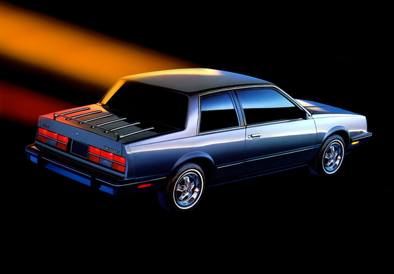 Photos of Chevrolet Celebrity Coupe 1982–85