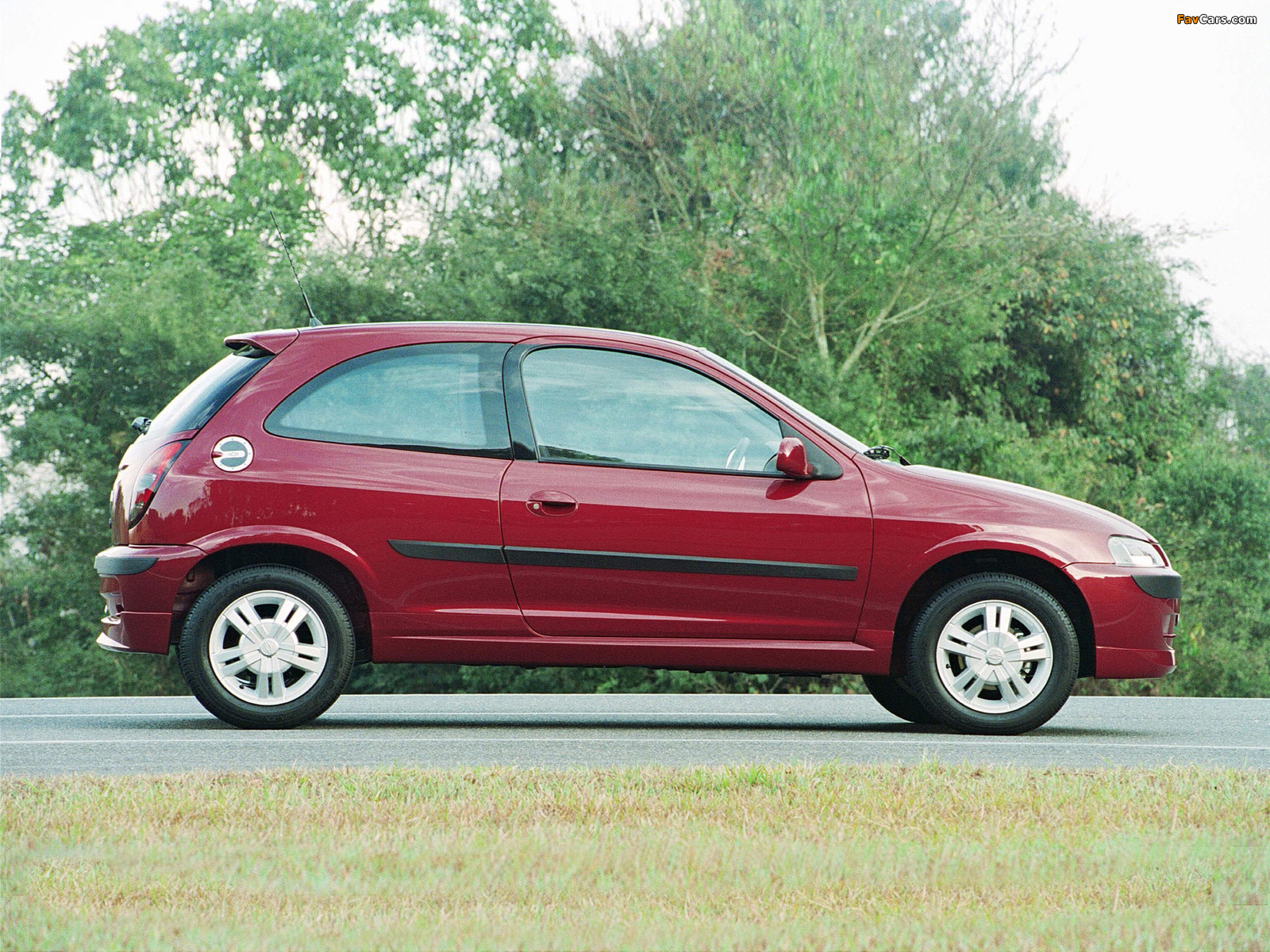 Chevrolet Celta 3-door 2000–06 pictures (1600 x 1200)