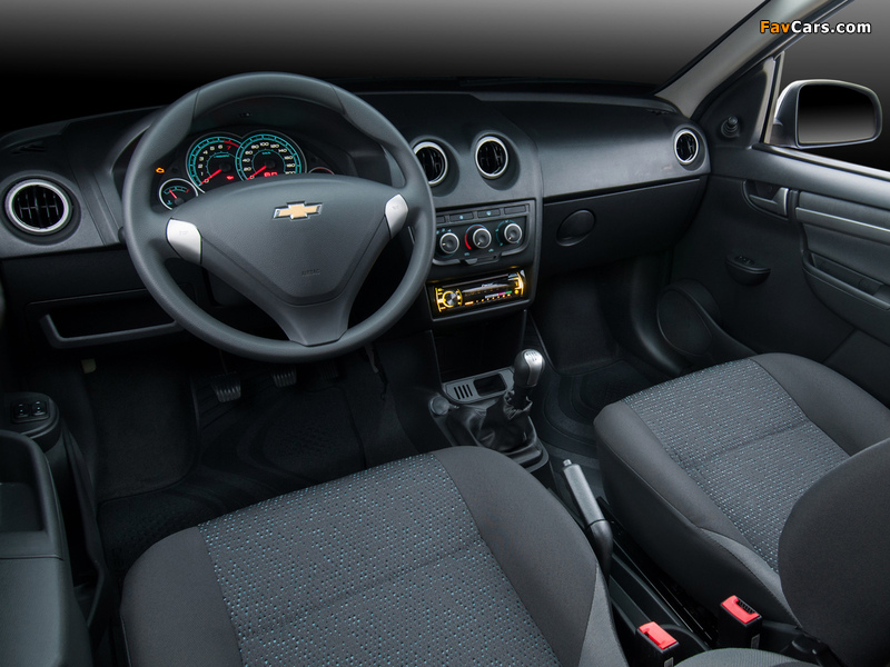 Chevrolet Celta 5-door 2013 images (800 x 600)
