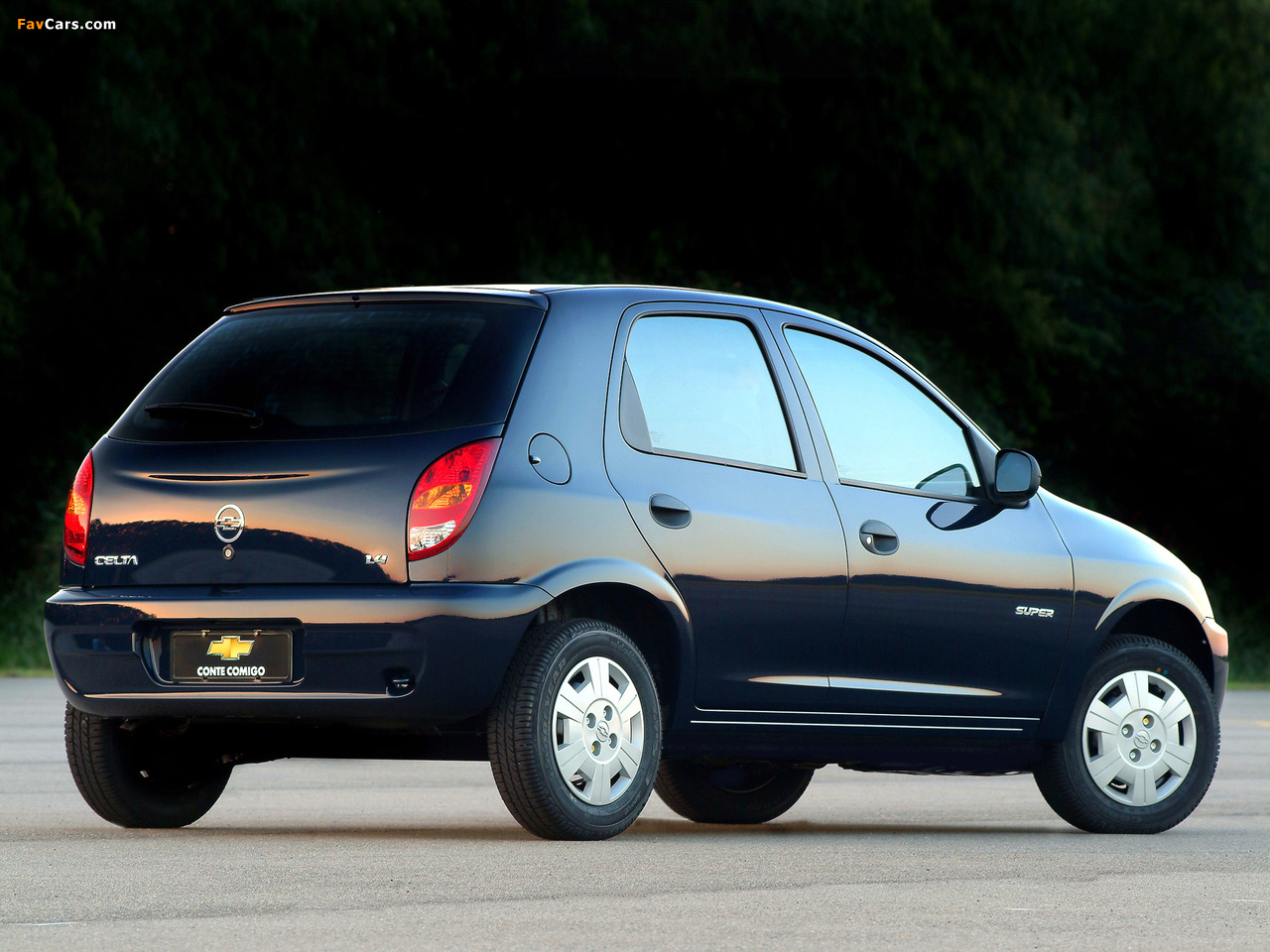 Images of Chevrolet Celta 5-door 2002–06 (1280 x 960)