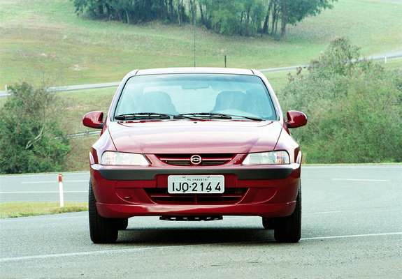 Photos of Chevrolet Celta 3-door 2000–06