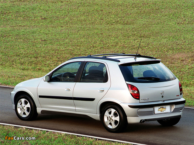 Photos of Chevrolet Celta Super 5-door 2003–06 (640 x 480)