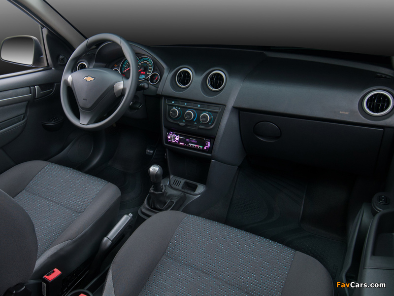 Photos of Chevrolet Celta 5-door 2013 (800 x 600)