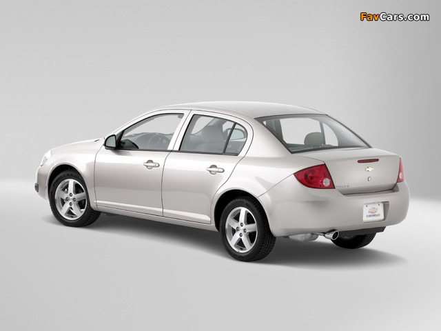 Images of Chevrolet Cobalt Sedan 2004–10 (640 x 480)