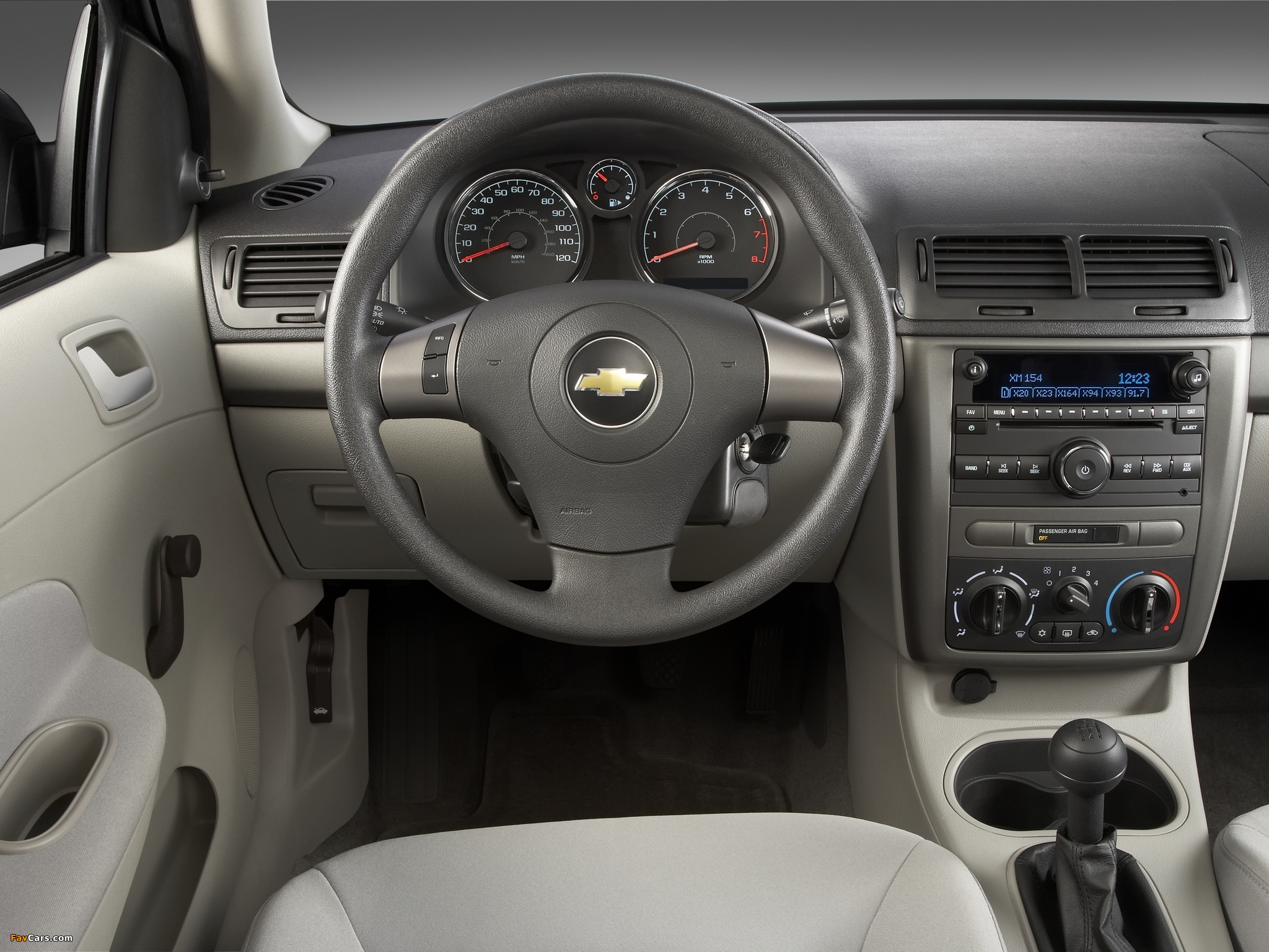 Photos of Chevrolet Cobalt Sedan 2004–10 (2048 x 1536)