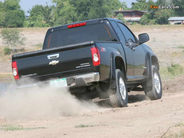 Chevrolet Colorado Z71 Extended Cab 2004–11 pictures (640 x 480)