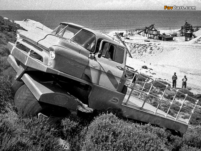 Photos of Albee Rolligon Transporter Prototype 1957 (640 x 480)