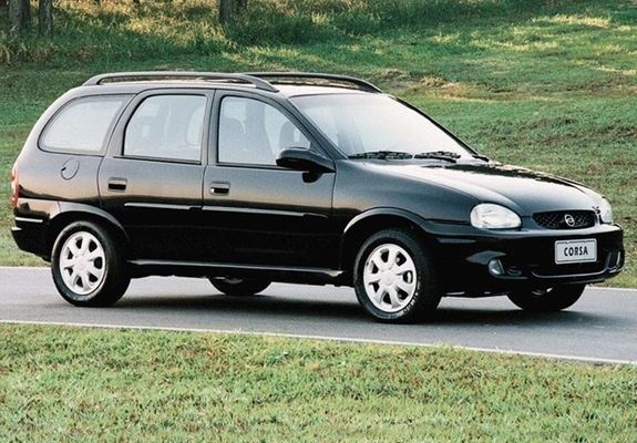 Images of Chevrolet Corsa Station Wagon 1997–2001