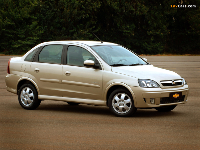 Images of Chevrolet Corsa Sedan 2002 (800 x 600)