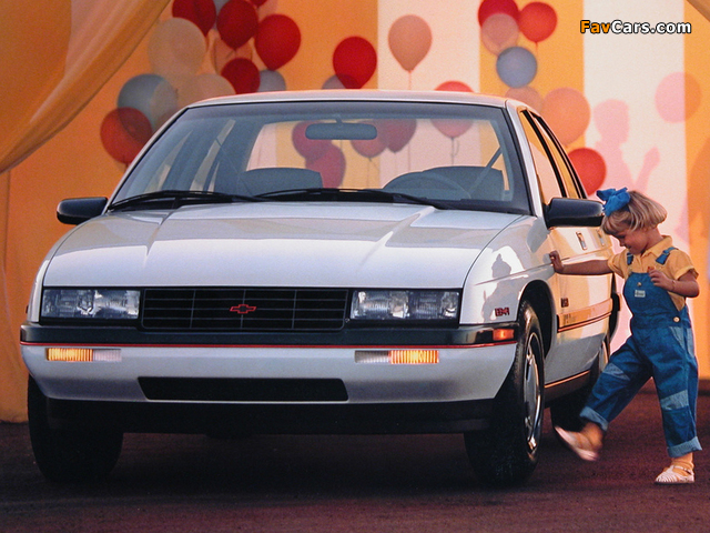 Chevrolet Corsica 1987–96 wallpapers (640 x 480)