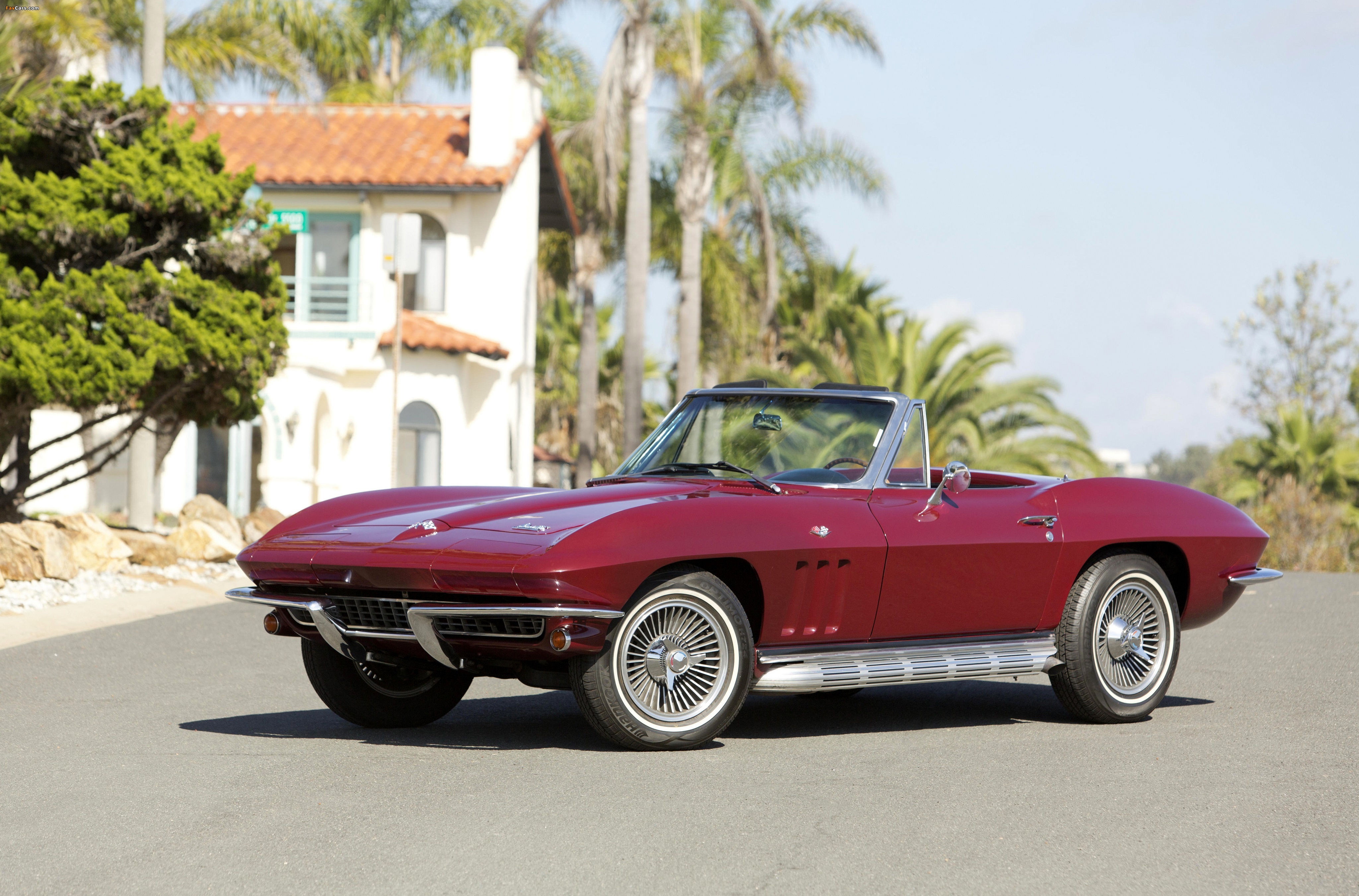 Images of Chevrolet Corvette Sting Ray 327 Convertible (C2) 1966 (4096 x 2702)