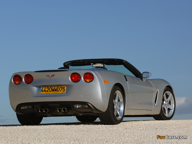 Images of Chevrolet Corvette Convertible (C6) 2004–2013 (640 x 480)