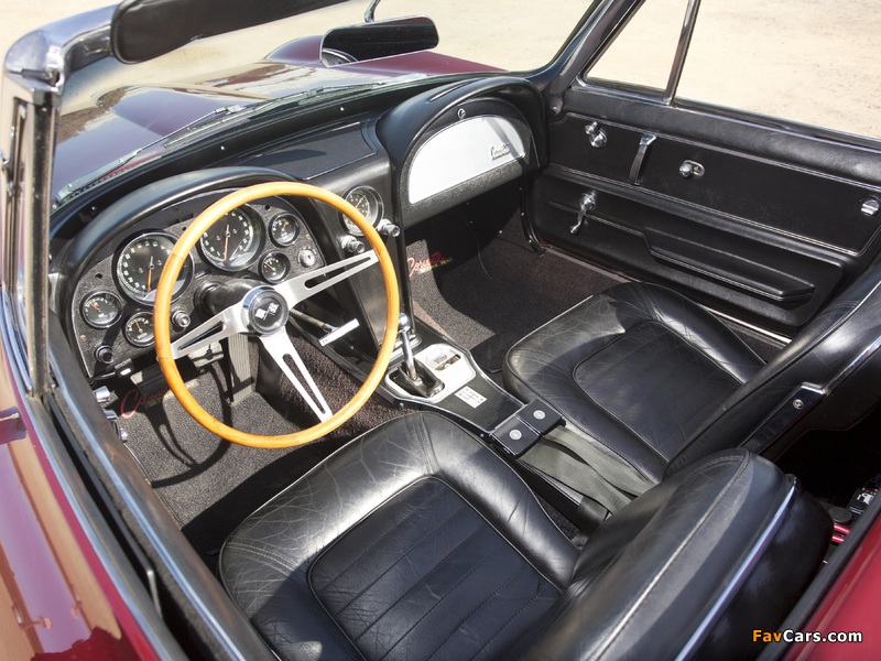 Photos of Chevrolet Corvette Sting Ray 327 Convertible (C2) 1966 (800 x 600)