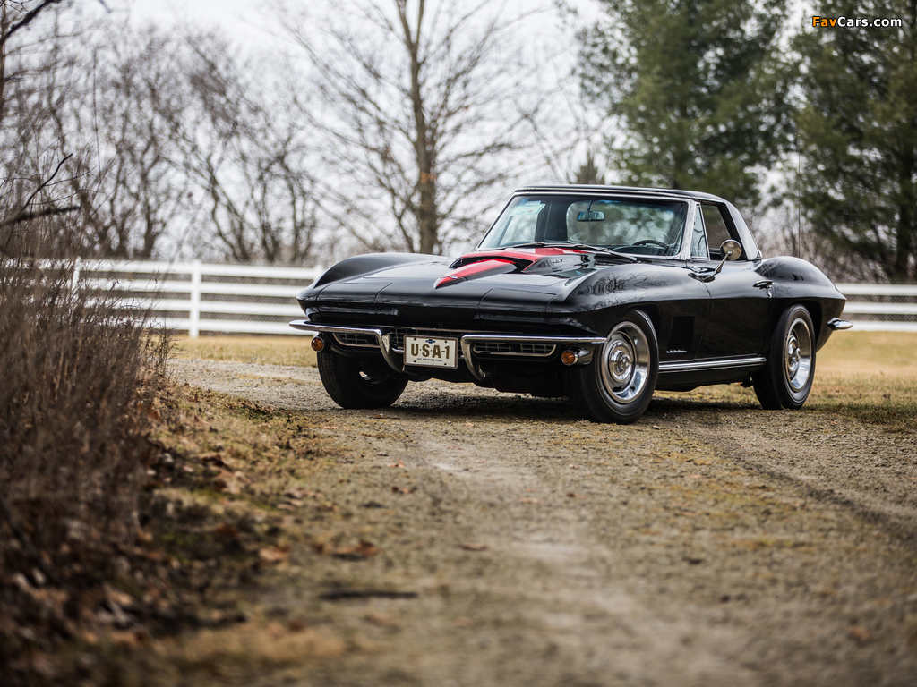 Photos of Chevrolet Corvette Sting Ray L71 Convertible (19467) 1967 (1024 x 768)